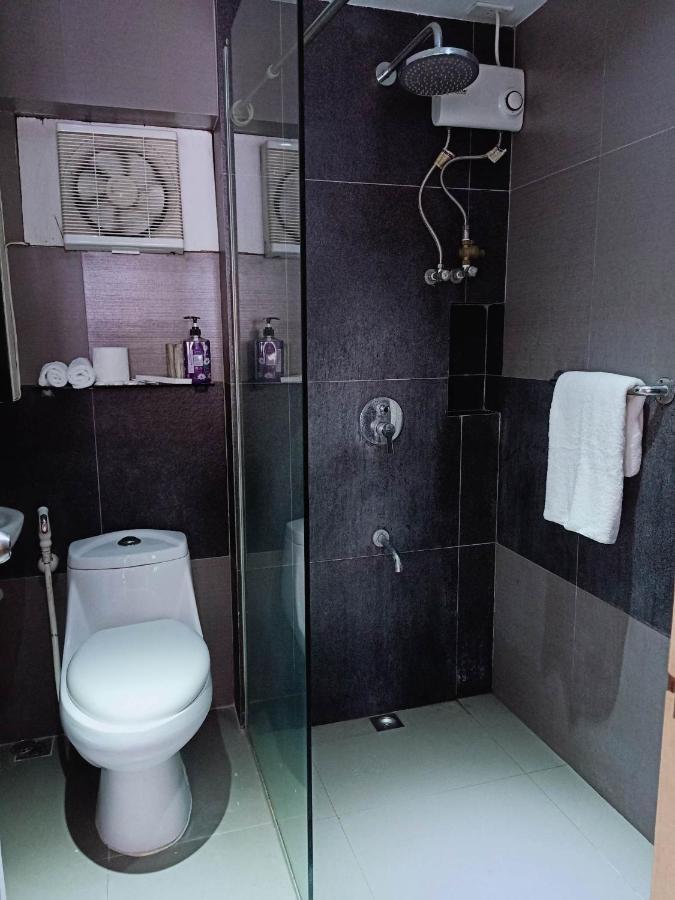 Fort Victoria Condominium Tower C タギッグ エクステリア 写真