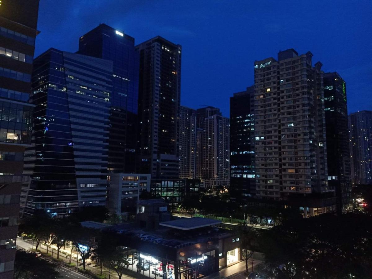 Fort Victoria Condominium Tower C タギッグ エクステリア 写真